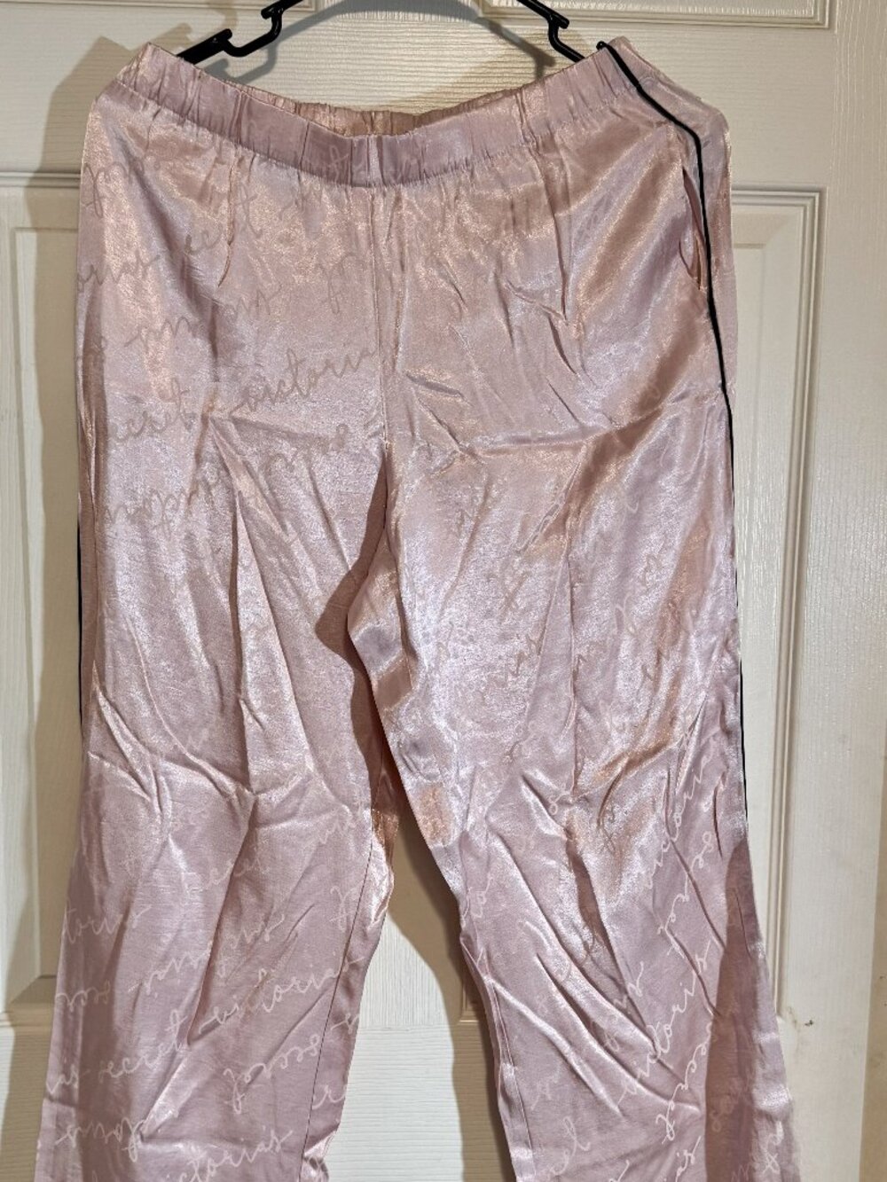 NWOT Victoria's Secret Women's Pink Signature Satin Pajama Pants Size S